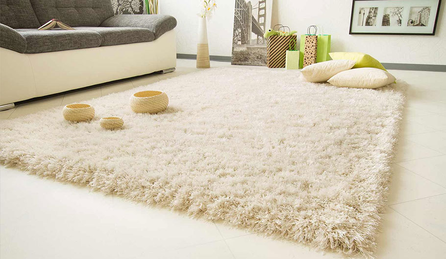 Mustaa DTY-lankaa käytetään kankaiden kutomiseen ja neulomiseen