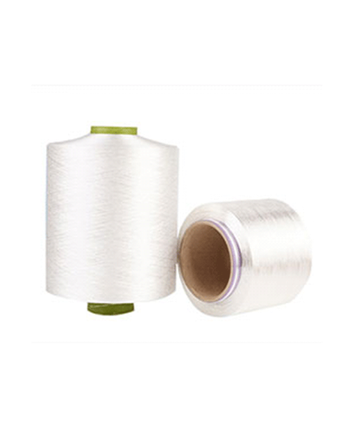 Miten DTY-langan rakenne vaikuttaa valmiin tuotteen tuntumaan ja peittoon?